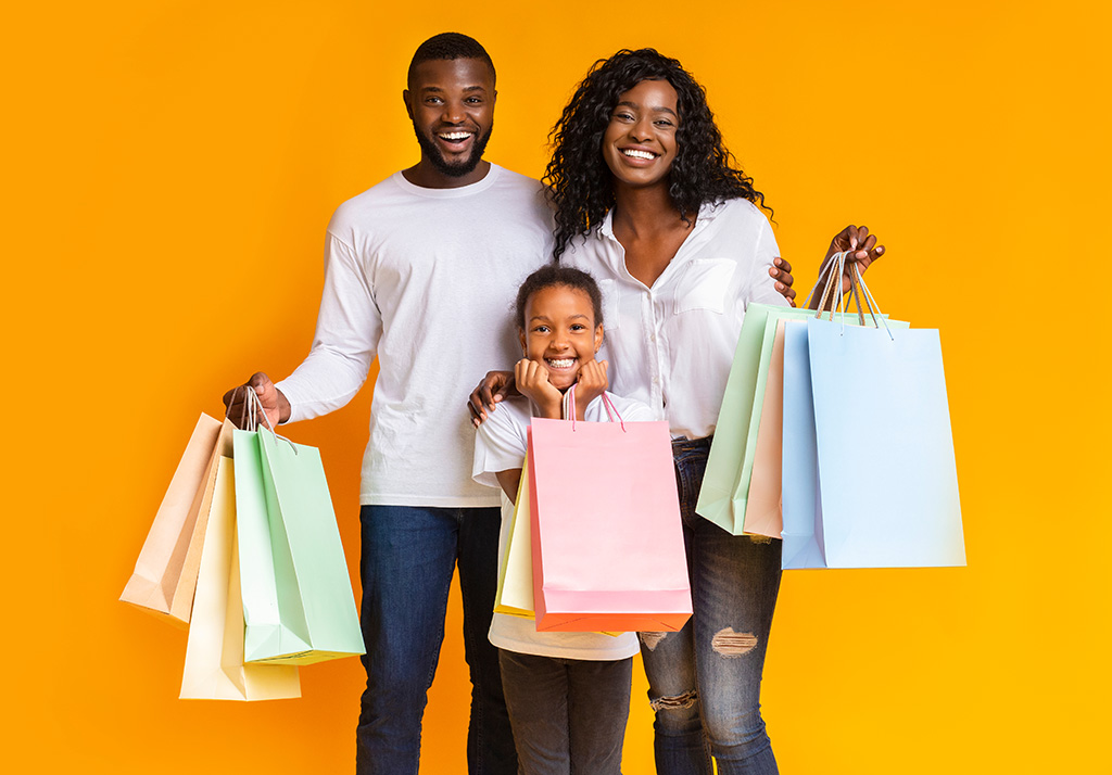 Shopping in family with Transcash cards